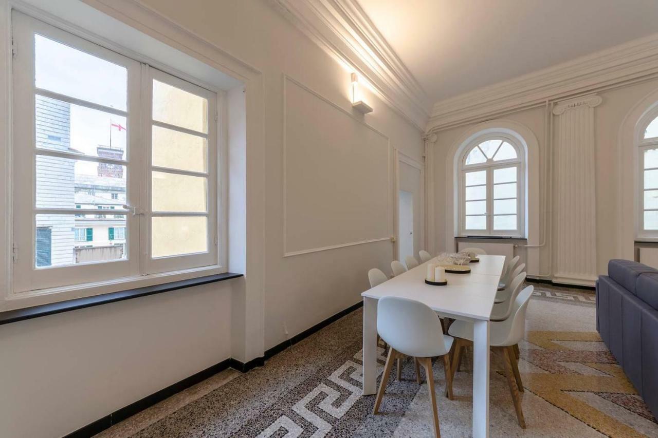 Joivy Elegant Flat For 7, In The Heart Of Genoa Apartamento Exterior foto