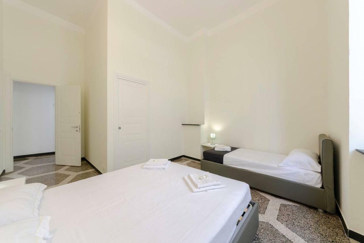 Joivy Elegant Flat For 7, In The Heart Of Genoa Apartamento Exterior foto