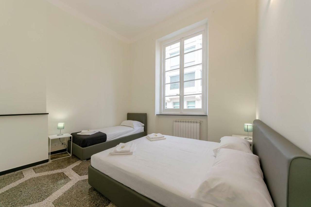 Joivy Elegant Flat For 7, In The Heart Of Genoa Apartamento Exterior foto